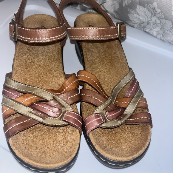 Clarks slip on ankle strap small heeled sandals size 10 - Picture 1 of 7